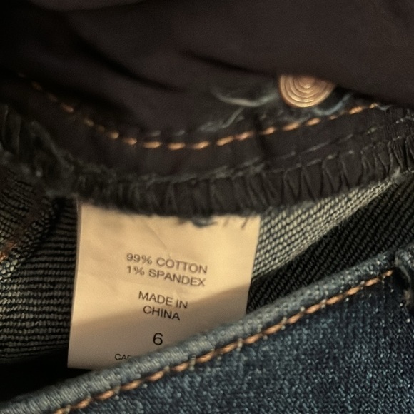 New York & Co Soho boyfriend Jeans distressed mid rise cropped Sz 6 - Picture 9 of 9